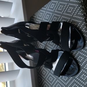 Jessica Simpson patent herl sandal